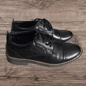 Steve Madden Black Oxfords Classic Leather Shoes
